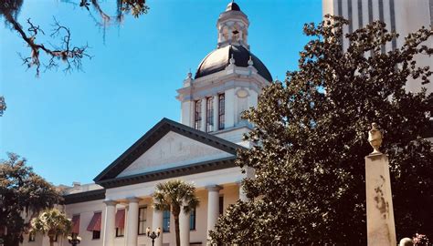 Deal could open doors to new casinos in Florida .